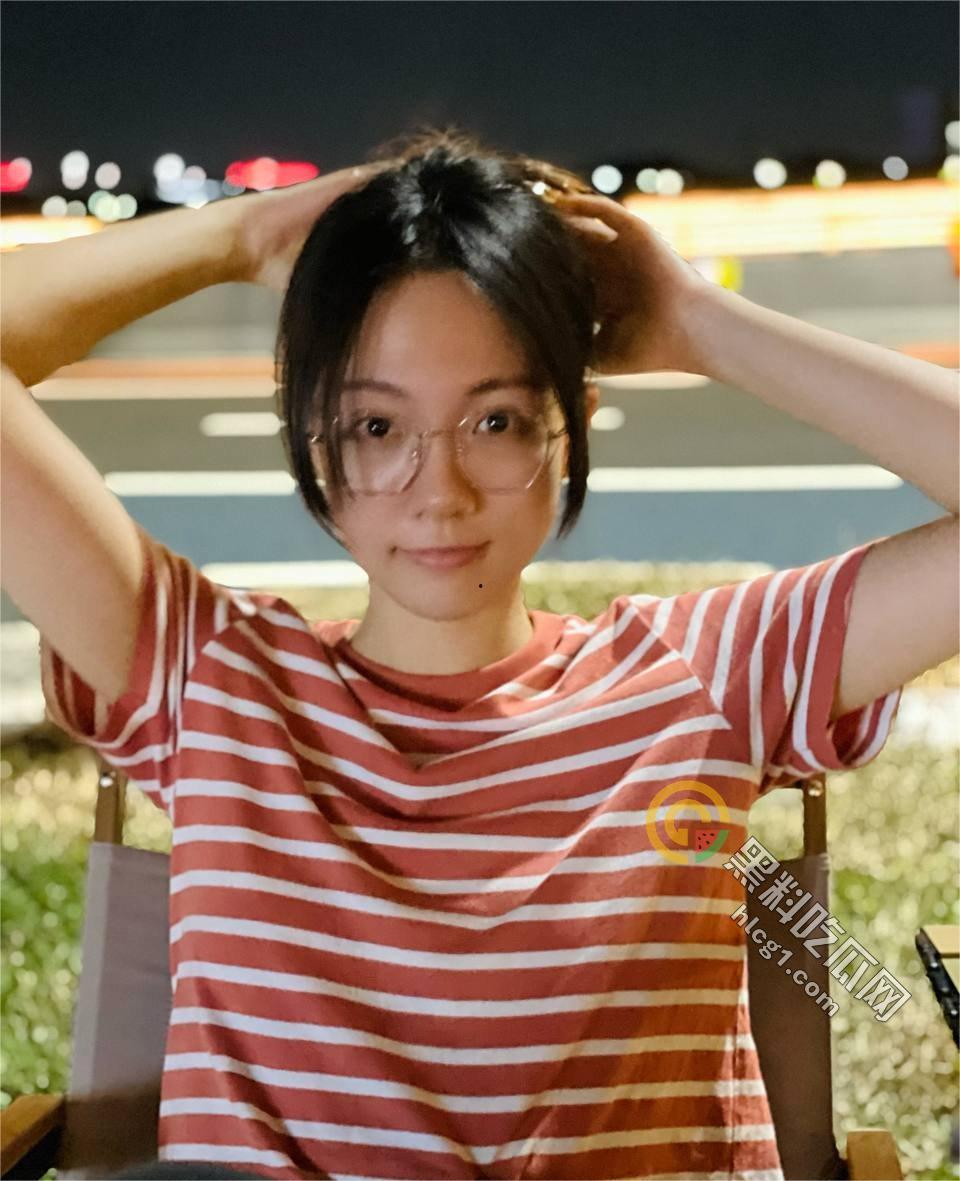 反差婊母狗吴新园曝光！职业护士化身骚母狗JK，绿帽老公泄密视频全网疯传！-12