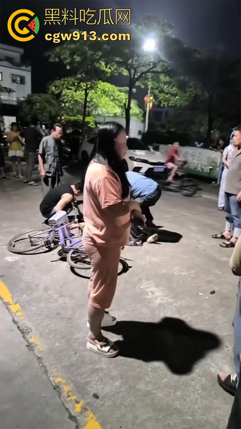 鬼火少年彻底慌了，广西精神小伙骑9号改装电摩撞死老人，不赔钱就得蹲十来年，眼见的彻底懵了！-1